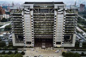 La ciudad desconectada, relatos de una Medellín sin servicios públicos