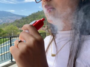Vapeo: ¿Humo sin fuego o incendio en tu salud?