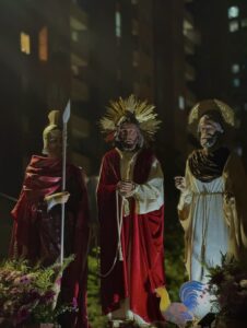 La participación juvenil en Semana Santa 2025: entre tradición y distracción