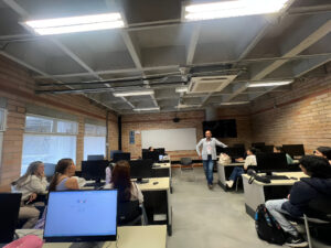 Los estudiantes de periodismo se debaten entre la vocación y la inmediatez