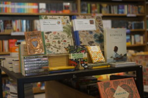 Entre clics y estantes: la elección de los colombianos en la compra de libros