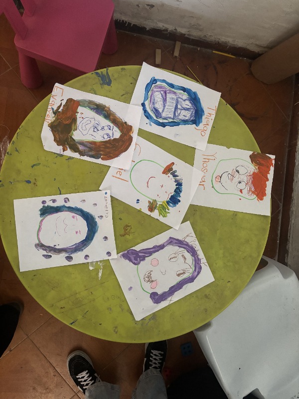 Dibujos hechos por niños del inquilinato