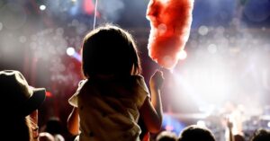 Infancias entre la multitud: tendencia mediática y responsabilidad colectiva